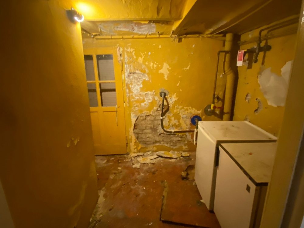 8a8c0c35-5739-4c80-8f30-7f72a61a4df3